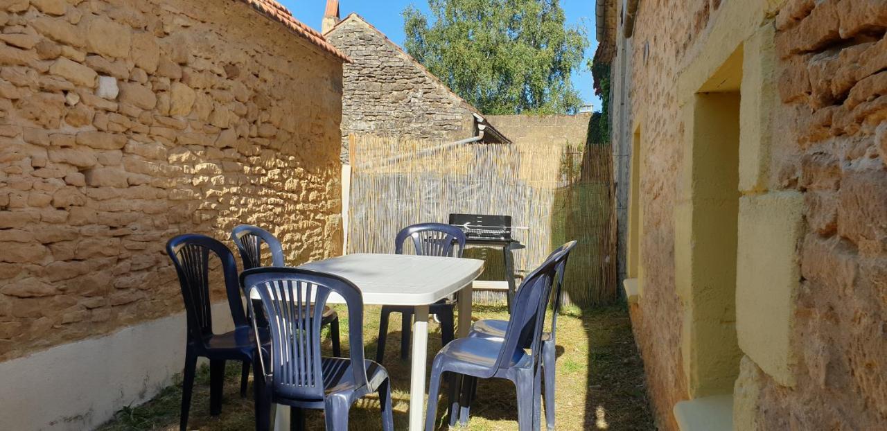 Petite Maison En Pierre Au Coeur Du Perigord Noir Proche De Sarlat Et Rocamadour Salignac Eyvigues المظهر الخارجي الصورة