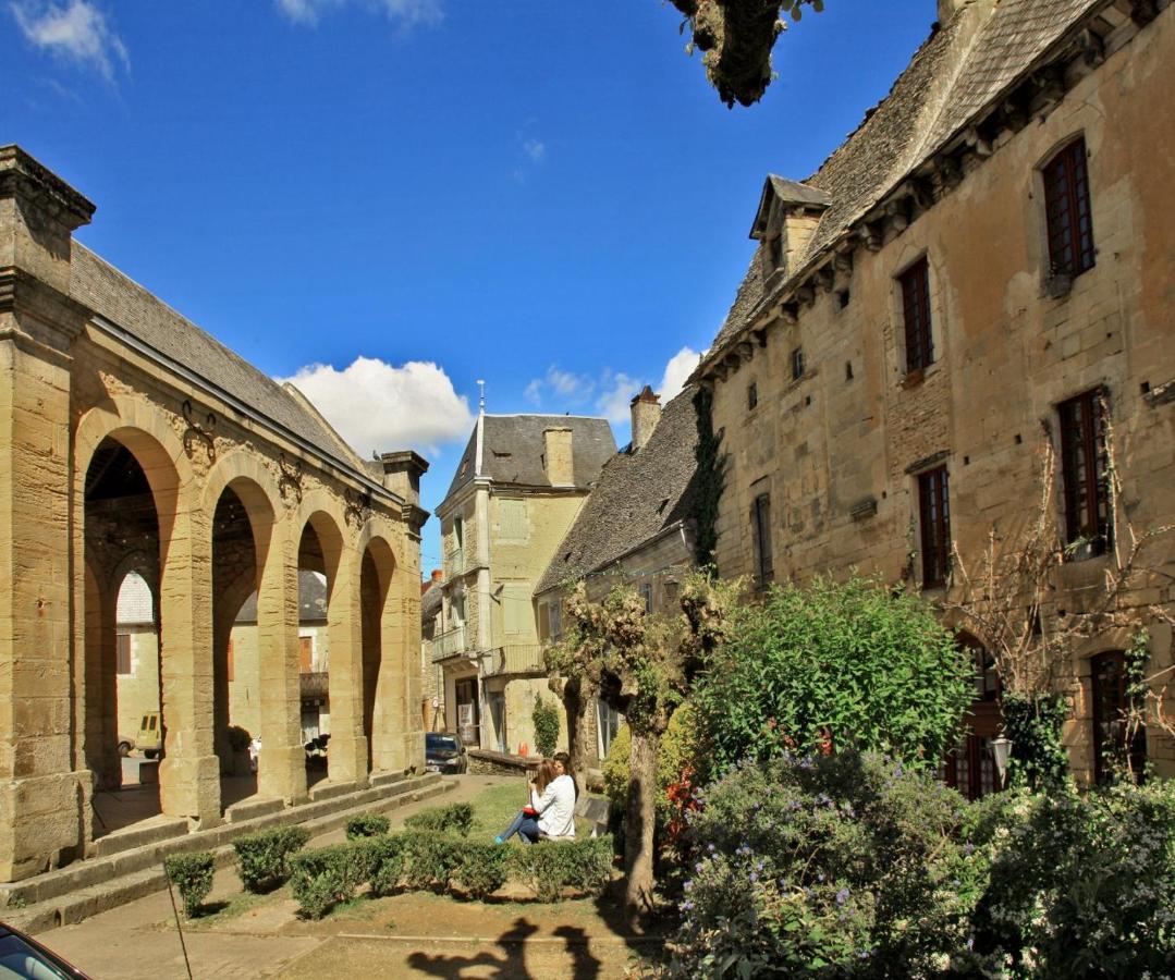 Petite Maison En Pierre Au Coeur Du Perigord Noir Proche De Sarlat Et Rocamadour Salignac Eyvigues المظهر الخارجي الصورة