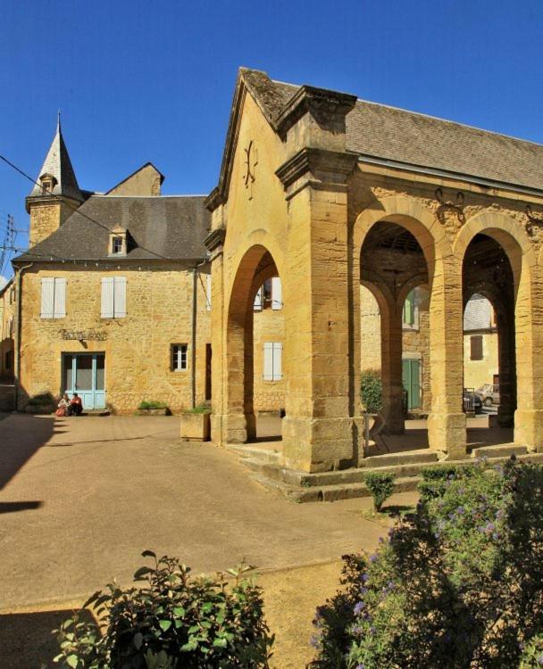 Petite Maison En Pierre Au Coeur Du Perigord Noir Proche De Sarlat Et Rocamadour Salignac Eyvigues المظهر الخارجي الصورة